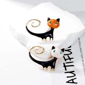 Cute black enamel cat brooches with green gem eyes and gold plating for coats