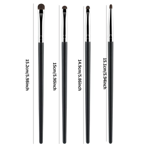 Set 4 pennelli trucco occhi con manici nero opaco e ghiere argento 14,9-15,2 cm