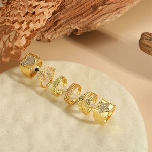 Set of 6 vintage gold-plated star and heart rings with zircon stones for women