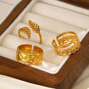Three-piece set of gold adjustable stainless steel rings in vintage French leaf and lace style