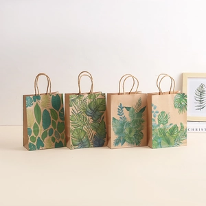 Kraft Paper Gift Bag Tropical Green Leaf Print Handle Party Packaging Eco Friendly Portable Candy Treat Bags
