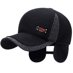 Winter baseball cap for men with fleece lining and ear flaps in black and grey