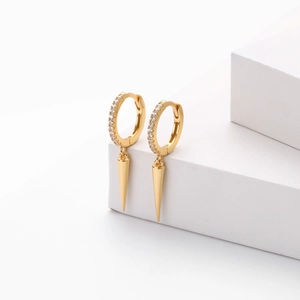 Elegant 925 sterling silver gold-plated hoop earrings with pavé zircon and punk spikes