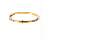 Vista dettagliata del bracciale in acciaio inossidabile dorato 18 carats con zirconi da 4 mm