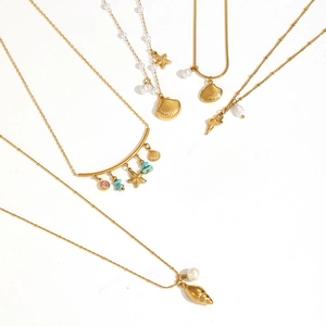 Golden 18k stainless steel shell necklace set with sea stars and white pearls