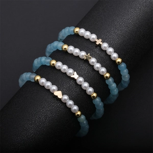 Ensemble de bracelets élastiques en perles bleues avec breloques dorées en cœur