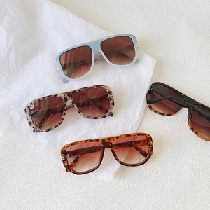 Fashion vintage oval sunglasses collection with leopard and tortoiseshell patterns