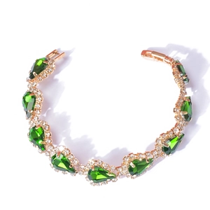 Bracelet doré tendance avec cristaux verts poire et strass scintillants pour femmes