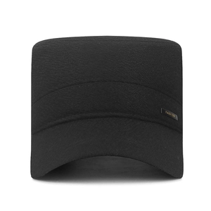 Winter-Herren-Cadet-Cap in Schwarz mit warmem Fleece-Futter, Windschutz und Mode-Plakette