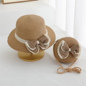 Ensemble chapeau de paille fille et sac bandoulière avec dentelle et nœud pour la plage