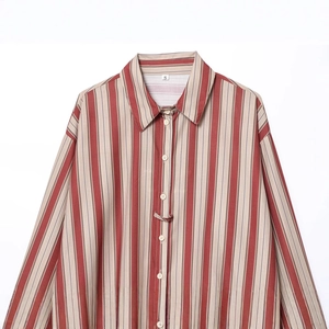 Chemise à manches longues à rayures verticales rouge, beige et blanc avec étiquette S