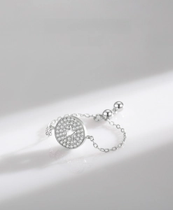 Bague chaîne ajustable en argent S925 avec médaille étoile pavée de cristaux brillants