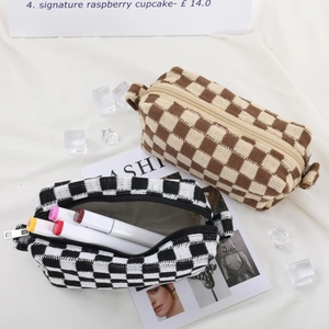 Schachbrett-Stricktasche für Make-up mit Reißverschluss und großem Fach für Schreibwaren