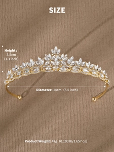 Detailed size specifications for crystal tiara showing 3.5cm height and 14cm diameter