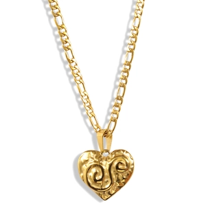 Retro 18K gold plated heart pendant necklace with hammered texture on a Figaro chain