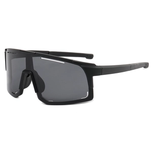 Outdoor cycling sports sunglasses with all-black oversized frame for wind protection