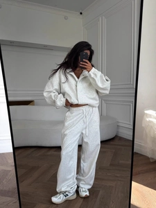 Ensemble de sport 2 pièces gris clair avec veste polaire et pantalon à cordon
