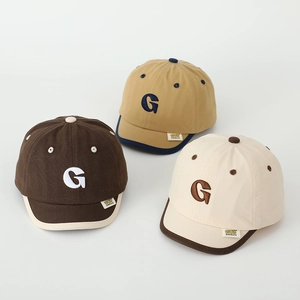 Kids baseball cap with G letter embroidery in brown khaki and beige colors