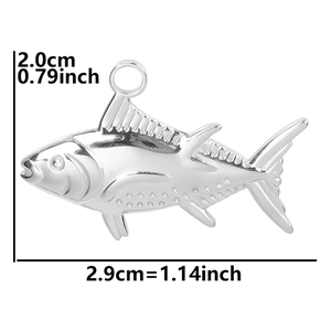 Detailed view of silver fish pendant showing 2.9cm length and 2.0cm height dimensions