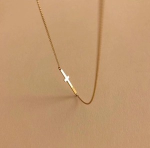 Minimalist 925 sterling silver choker with a dainty gold horizontal cross pendant
