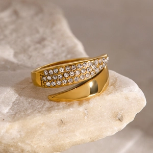 Luxurious gold plated stainless steel ring with multi-row zircon on white stone