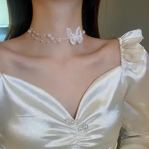 Collier Ras Du Cou Papillon Künstliche Perle Multicouche Brodé Dentelle Tissu Blanc Élégant Bijoux Pour Femmes Alliage