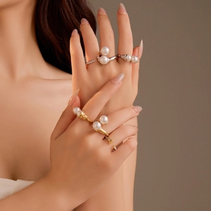 Chic titanium steel open ring set with pearls and zircons in gold and silver finishes