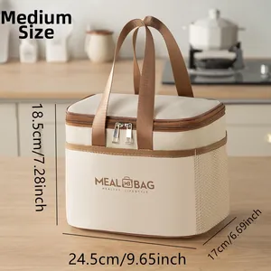 Detail of insulated canvas meal bag with dimensions 24.5x17x18.5cm on a kitchen counter