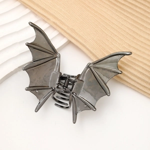 Pince à cheveux gothique en métal gris foncé en forme d'ailes de chauve-souris