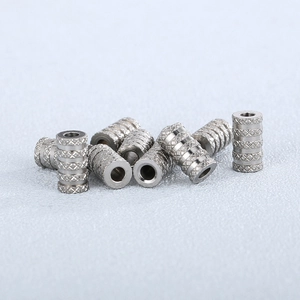 Perles d'espacement cylindriques en acier argenté moleté pour bijoux DIY et colliers