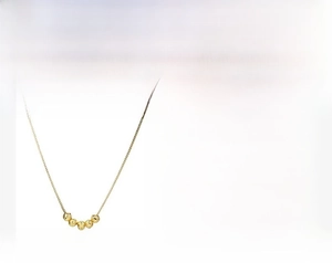 Detaillierte Produktdaten für die goldene Wu Fu Perlenkette mit Größe und Gewicht
