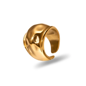 Detailed view of the 18k gold plated stainless steel ring with hammered wavy texture