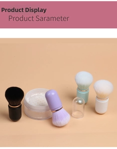 Set di mini pennelli da trucco a capsula in quattro colori con tappi per il viaggio