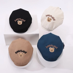 Kinder Baskenmützen mit Bären-Stickerei in Schwarz, Beige, Khaki und Marineblau