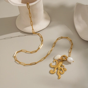 Collana a catena dorata con pendente a polpo artistico e perla di conchiglia naturale