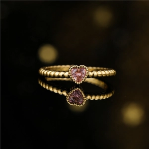 Exquisite 18K gold plated heart ring featuring pink zircon and vintage beaded band
