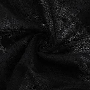Vue rapprochée du tissu en dentelle noire avec motif en maille ajourée pour hauts de femme