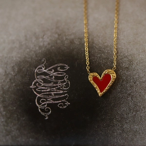 Titanium Steel Red Heart Pendant Necklace Gold Plated Hammered Texture Acrylic Heart Jewelry Gift For Women Romantic Clavicle Chain