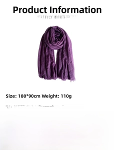 Detail view of purple pleated bubble shawl with fringe edges and 180x90cm dimensions