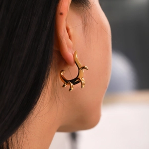 Irregular C Shape Stud Earrings Stainless Steel 18K Gold Plated Curved Hook Organic Spike Design Avant Garde For Women