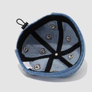 Bonnet docker en jean bleu pour garçons avec broderie ours et cordon de serrage