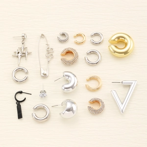 Set de 16 boucles d'oreilles et bagues d'oreilles en argent or et noir styles variés