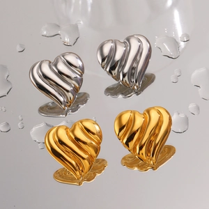Boucles D'oreilles Puces Coeur Acier Inoxydable Plqué Or 18K Texture Ondulée Bijoux Mode Hip Hop Femmes