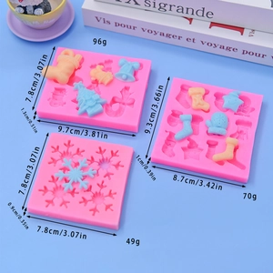 Moules de Noël en silicone rose avec flocons et sapins pour décoration de gâteaux