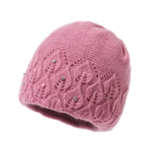 Winter knitted hat for women with pearl decor and floral patterns in mauve pink