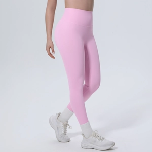 Detailansicht der rosa High-Waist-Leggings mit Fokus auf Kompression und Passform