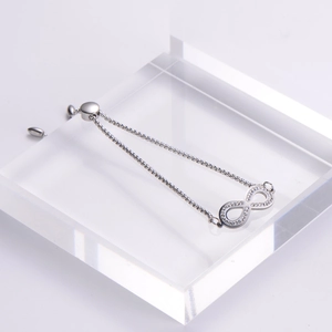 Bracelet infini argenté serti de strass avec chaîne réglable par curseur