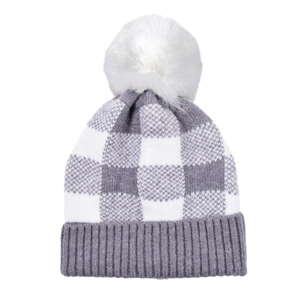 Bonnet d'hiver en tricot à carreaux gris avec pompon amovible en fausse fourrure blanche