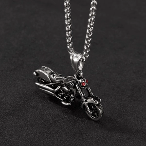Collier homme pendentif moto en acier inoxydable avec pierres rouges style hip-hop