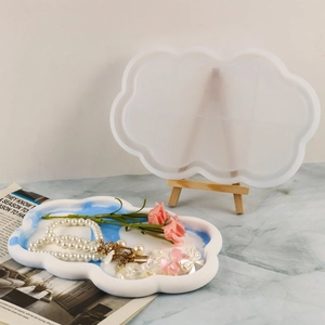 Stampo in silicone a forma di nuvola con vassoio in resina e accessori decorativi